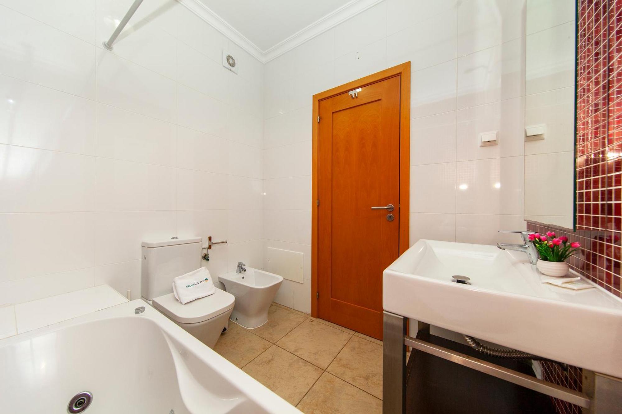 A05 - Luxury 1 Bed Fully Equipped With Pool Apartment Lagos Exterior photo